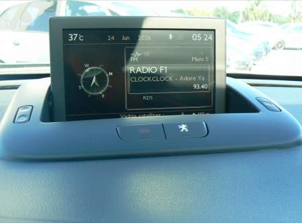 Peugeot - 3008