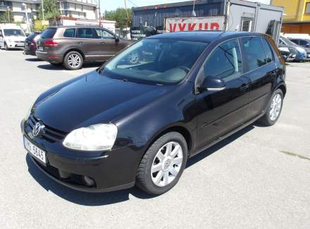 Volkswagen - Golf