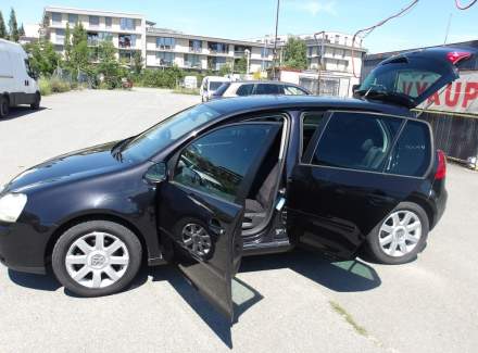 Volkswagen - Golf