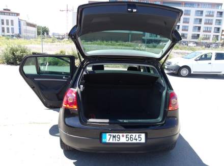 Volkswagen - Golf