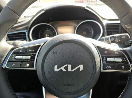 Kia - XCeed
