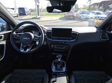 Kia - XCeed