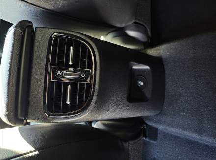 Kia - XCeed