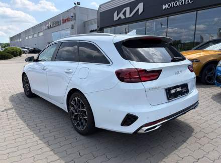 Kia - Cee'd
