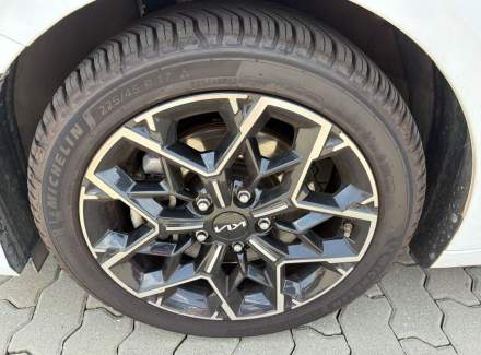 Kia - Cee'd