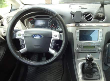 Ford - S-MAX