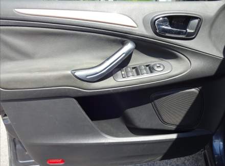 Ford - S-MAX