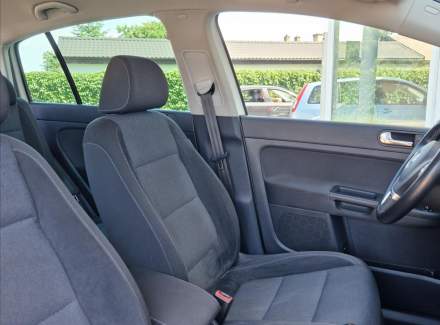 Volkswagen - Golf