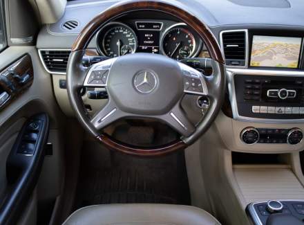 Mercedes-Benz - M-class