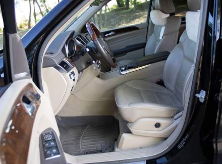 Mercedes-Benz - M-class