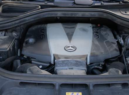 Mercedes-Benz - M-class