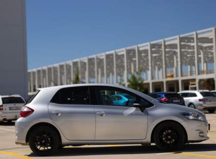 Toyota - Auris