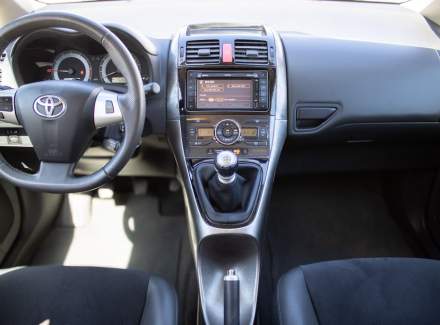 Toyota - Auris