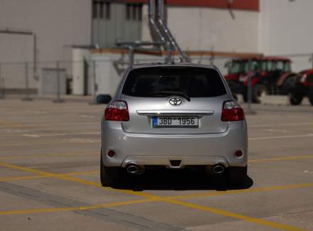 Toyota - Auris