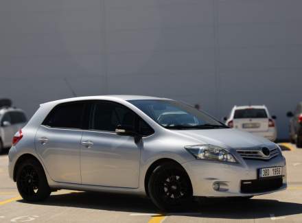 Toyota - Auris