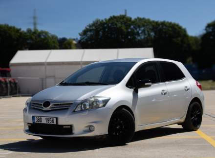 Toyota - Auris