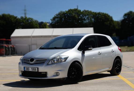 Toyota - Auris