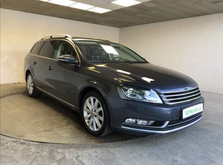 Volkswagen - Passat