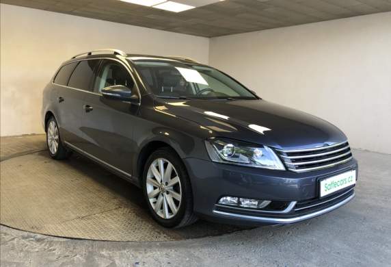Volkswagen - Passat