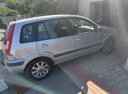 Ford - Fusion 1.6 (101 Hp)