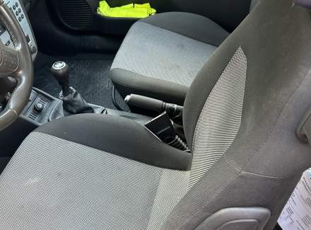 Opel - Corsa 1.0 12V (60 Hp)