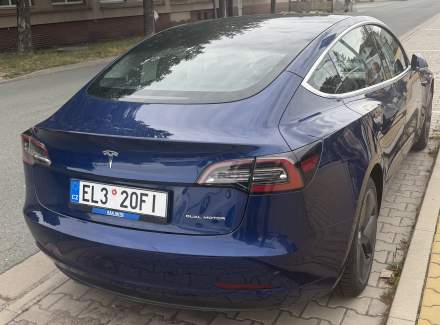 Tesla - Model 3