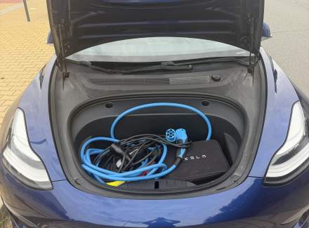 Tesla - Model 3