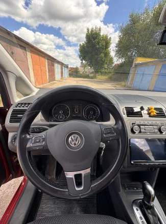 Volkswagen - Touran
