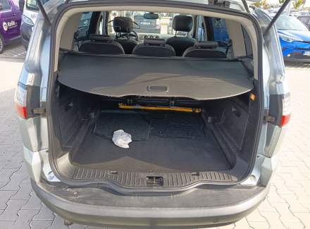 Ford - S-MAX