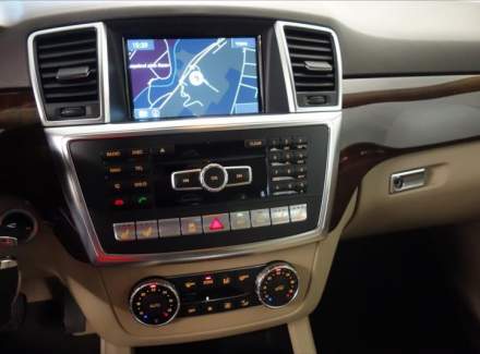 Mercedes-Benz - M-class