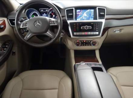 Mercedes-Benz - M-class