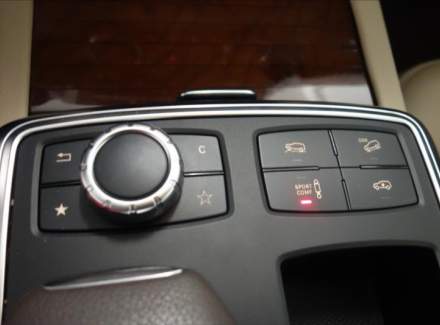 Mercedes-Benz - M-class