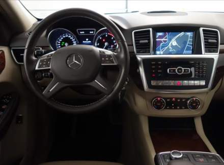 Mercedes-Benz - M-class