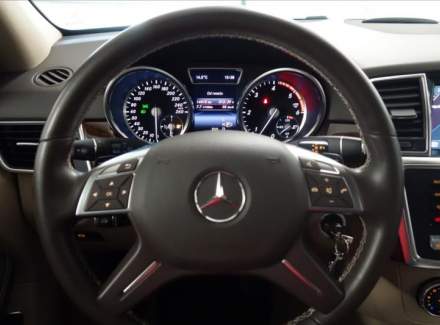 Mercedes-Benz - M-class