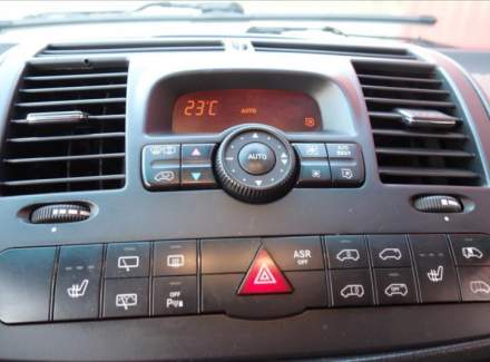 Mercedes-Benz - Viano