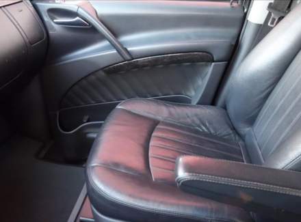 Mercedes-Benz - Viano