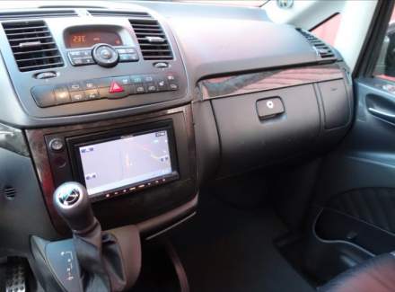 Mercedes-Benz - Viano