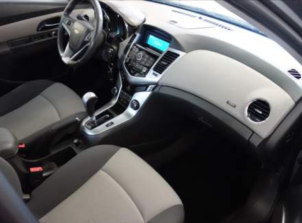 Chevrolet - Cruze