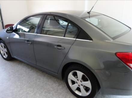 Chevrolet - Cruze