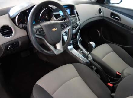 Chevrolet - Cruze