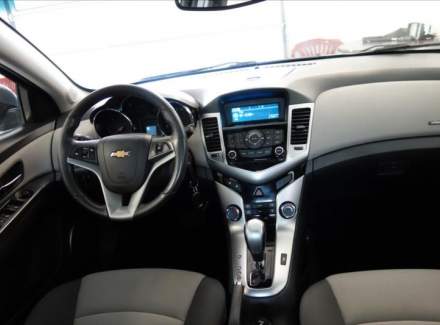 Chevrolet - Cruze