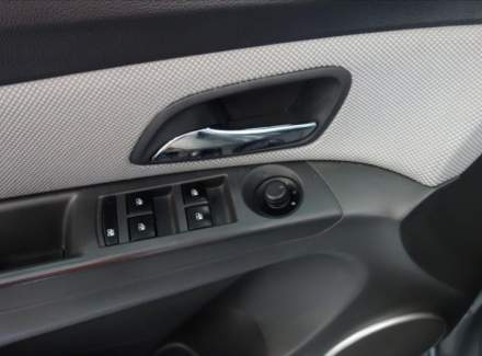 Chevrolet - Cruze