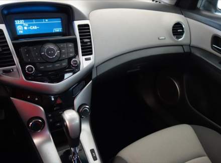 Chevrolet - Cruze