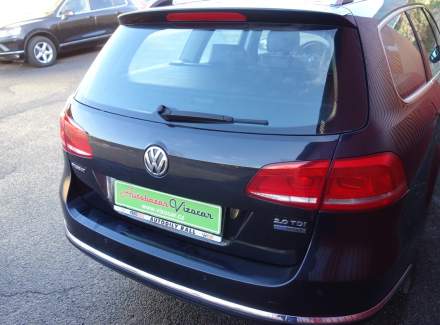 Volkswagen - Passat