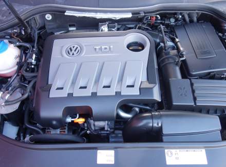 Volkswagen - Passat