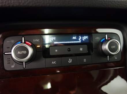 Volkswagen - Touareg