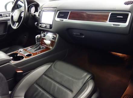 Volkswagen - Touareg