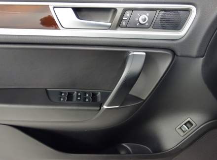 Volkswagen - Touareg