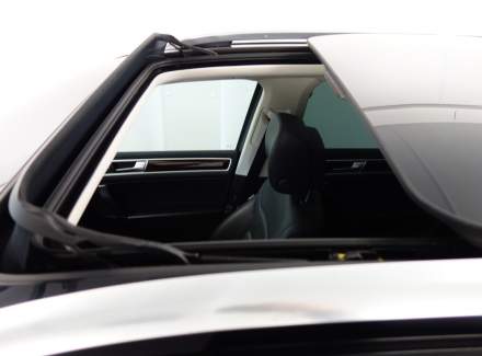 Volkswagen - Touareg