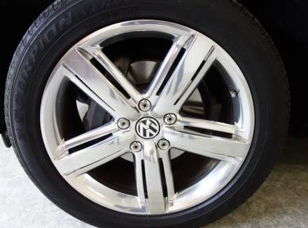 Volkswagen - Touareg